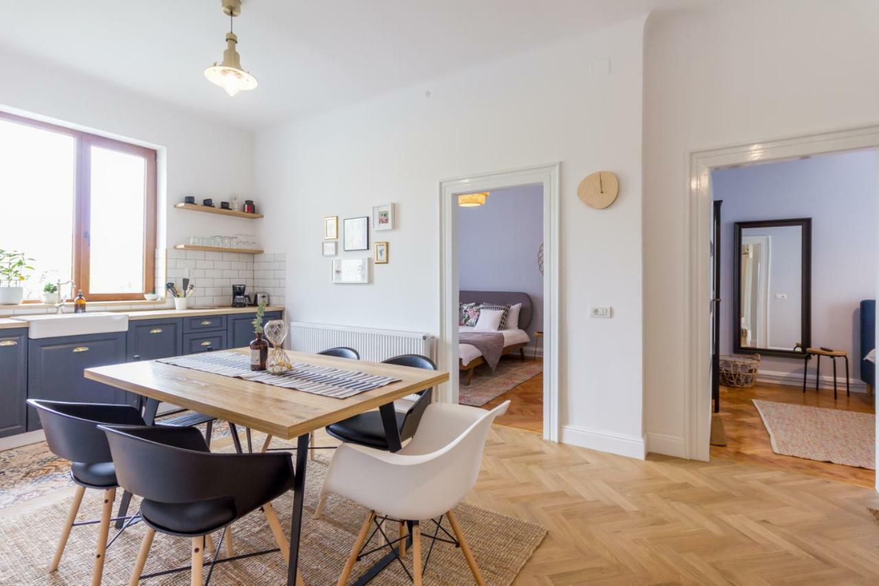 City Chic 3 Bedroom Apartment Κλουζ-Ναπόκα Εξωτερικό φωτογραφία