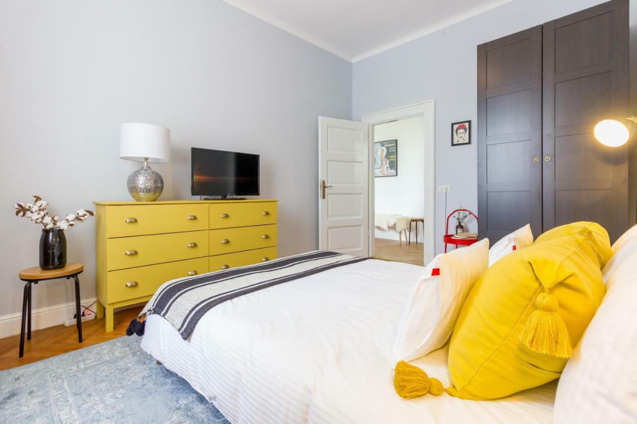 City Chic 3 Bedroom Apartment Κλουζ-Ναπόκα Εξωτερικό φωτογραφία