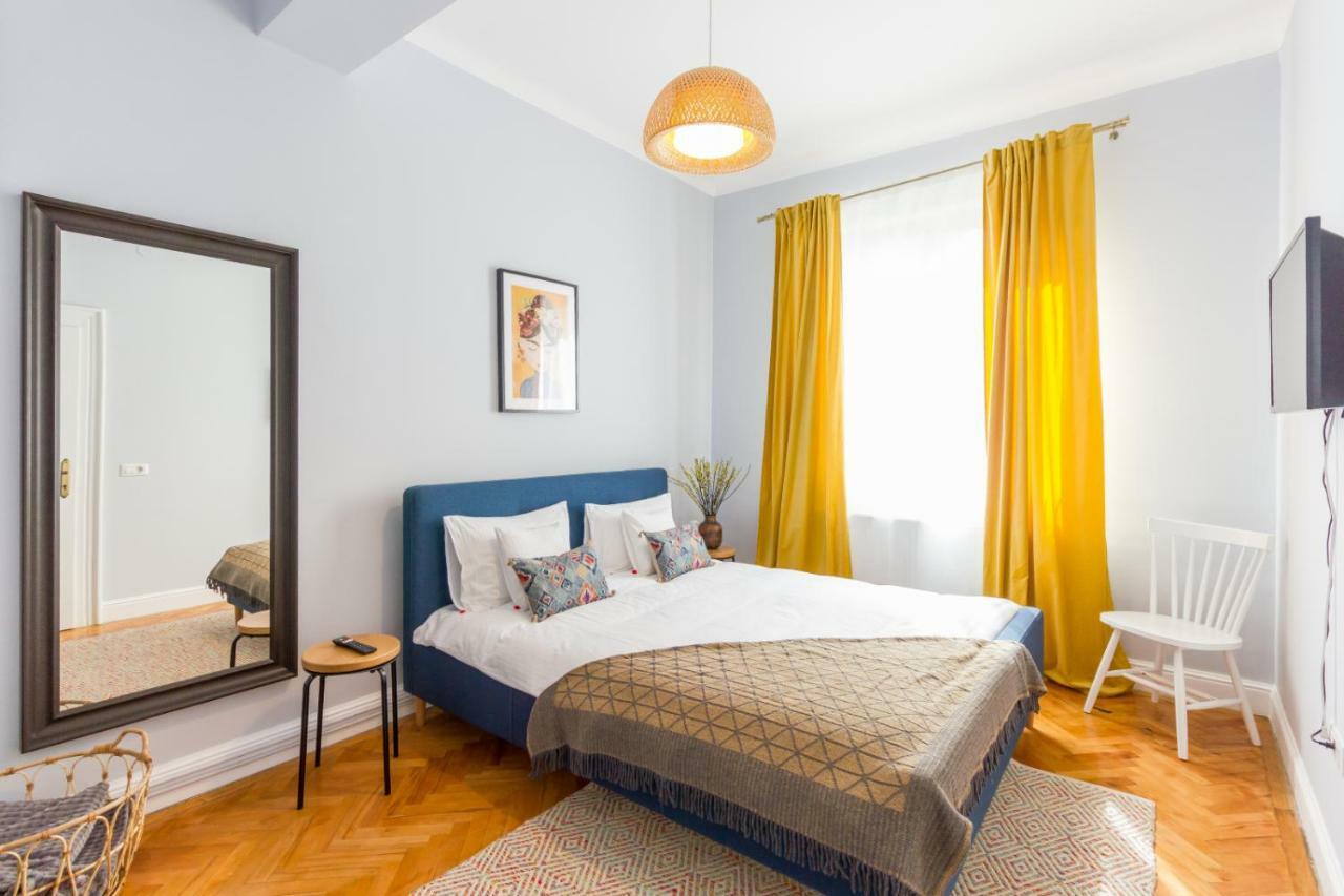 City Chic 3 Bedroom Apartment Κλουζ-Ναπόκα Εξωτερικό φωτογραφία