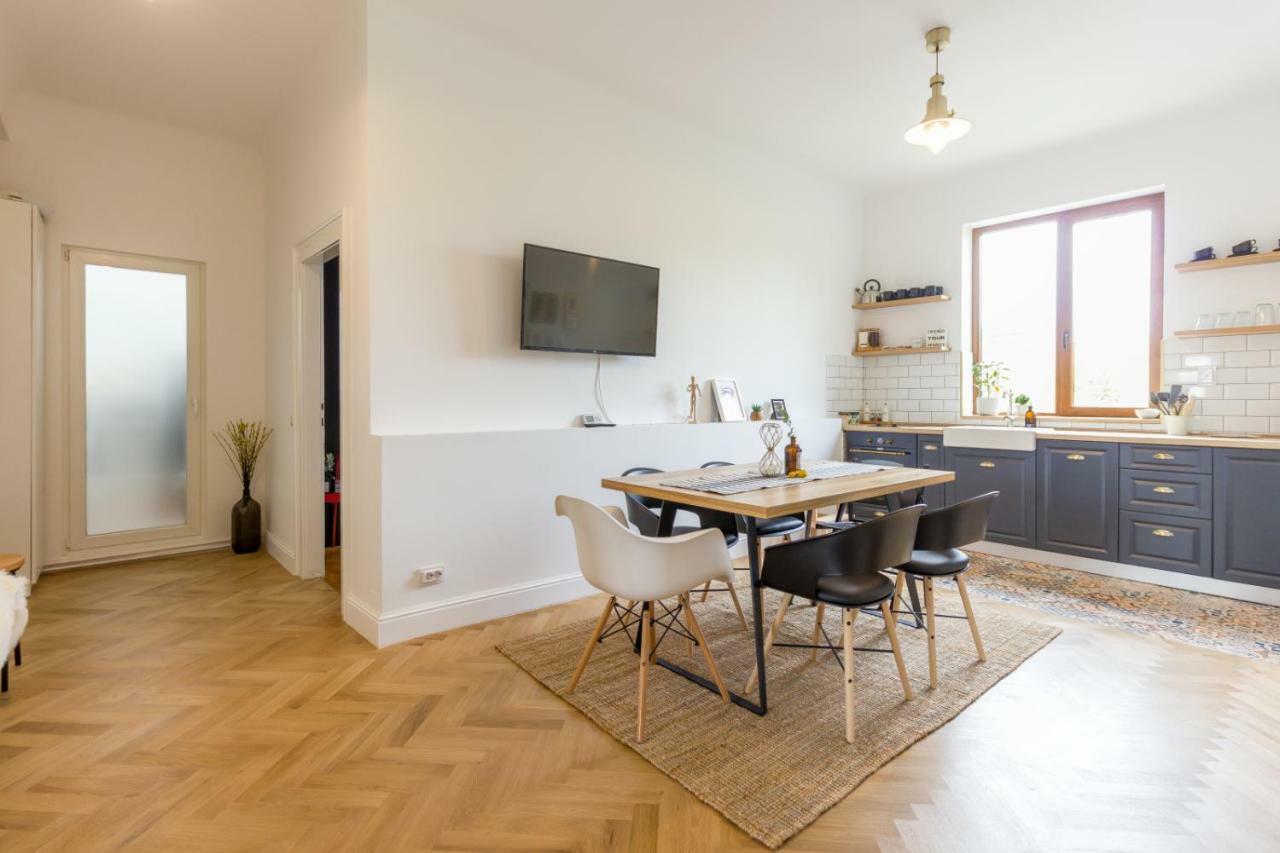 City Chic 3 Bedroom Apartment Κλουζ-Ναπόκα Εξωτερικό φωτογραφία