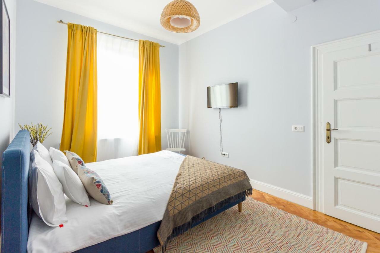 City Chic 3 Bedroom Apartment Κλουζ-Ναπόκα Εξωτερικό φωτογραφία